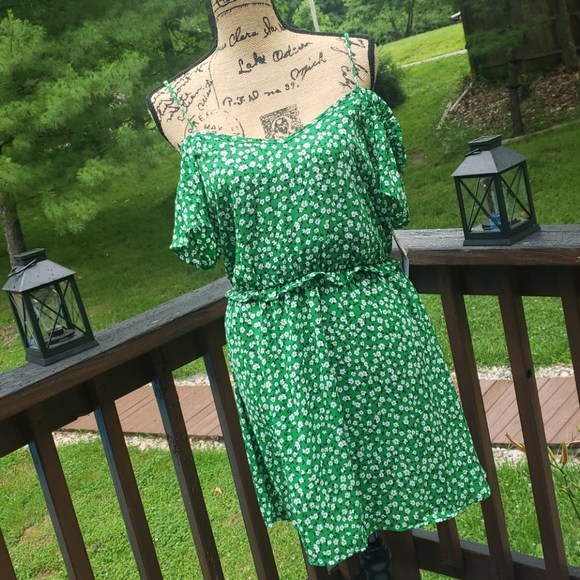 Jessica Simpson dress